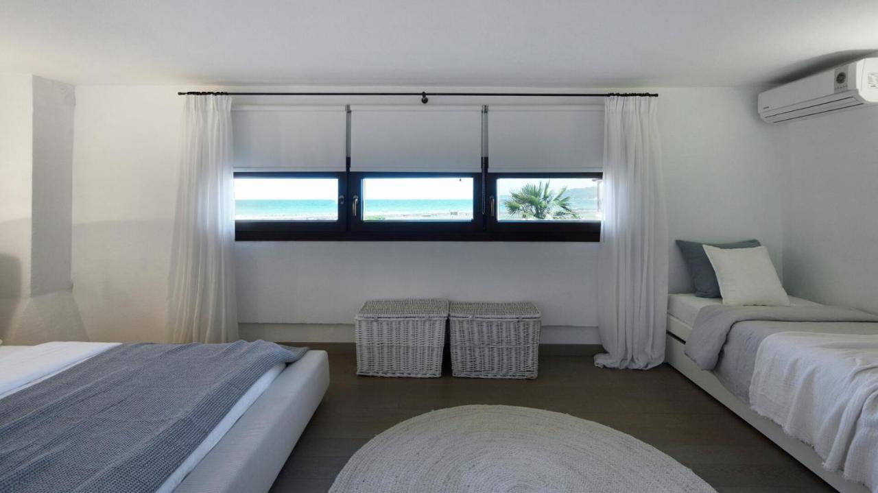 Soleado Beachfront Villa Skála Foúrkas المظهر الخارجي الصورة